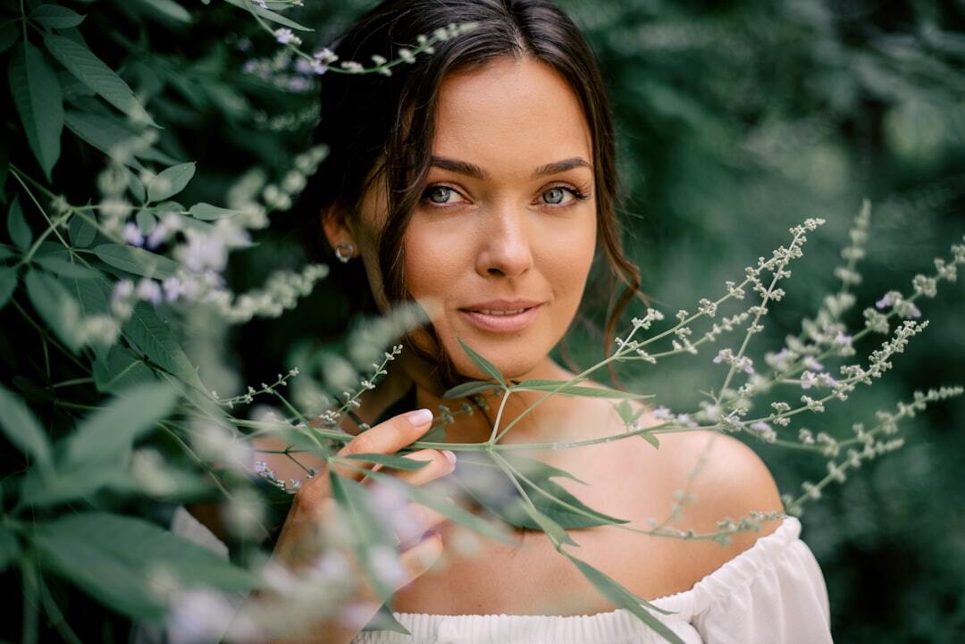 Makeup Trends That Emphasise Natural Beauty And Glowing Skin