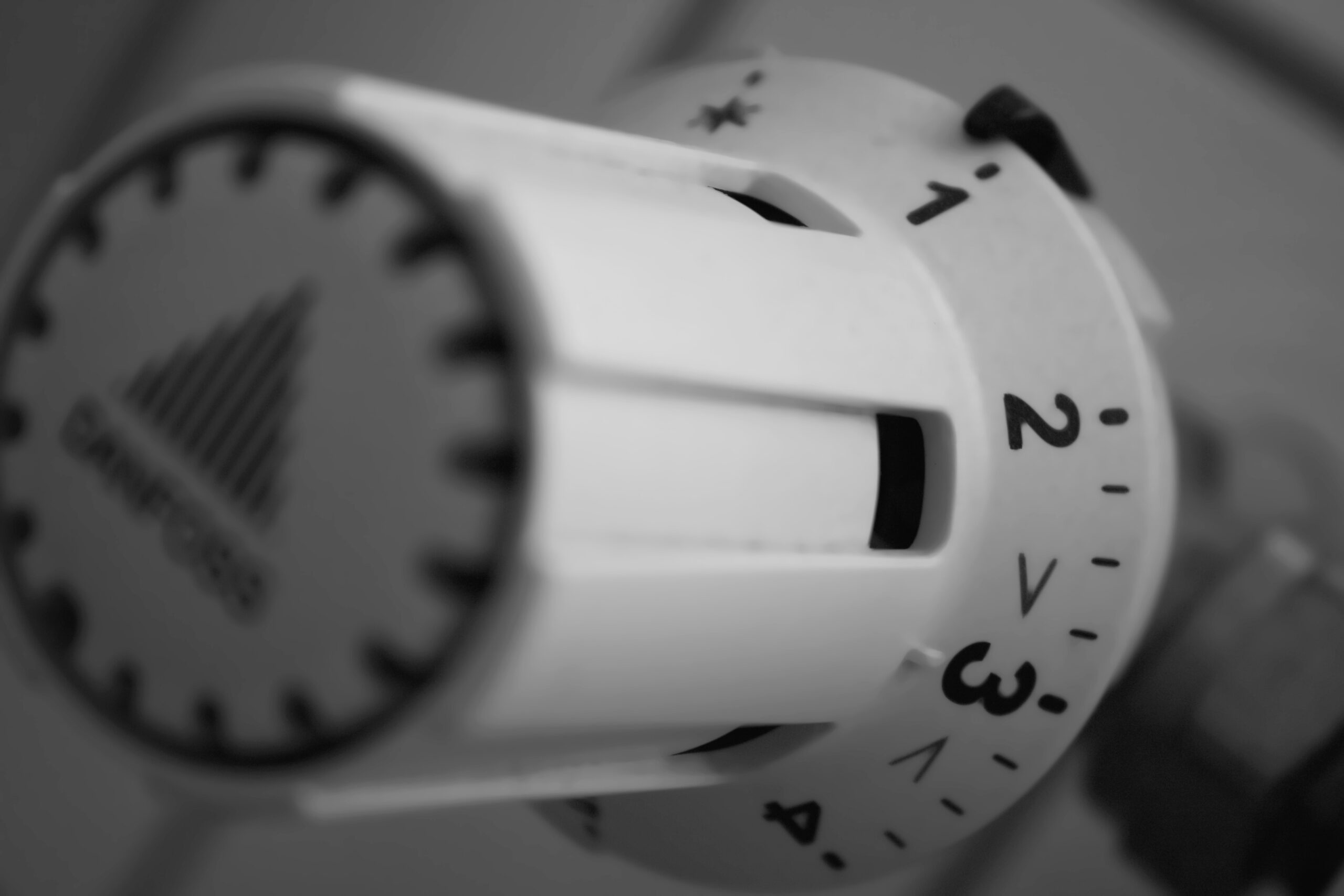 How to Save Money on Energy Bills: Practical Home Energy-Saving Tips